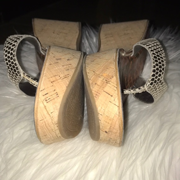 Sam Edelman gold sandal - Picture 5 of 7